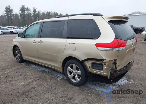 2013 Toyota Sienna Le V6 8 Passenger from USA, damaged, VIN 5TDKK3DC0DS353687